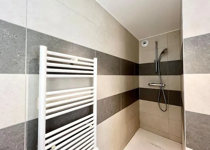 Parisian I118944i1 Chambreimontmartre-pigalle Apartman Párizs